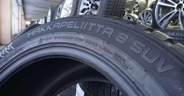 Nokian Tyres Hakkapeliitta 8 275/45 R20