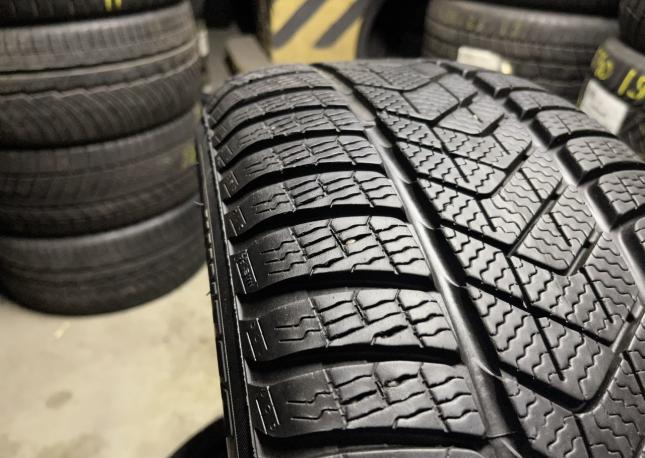 Pirelli Scorpion Winter RFT 245/50 R19 105V