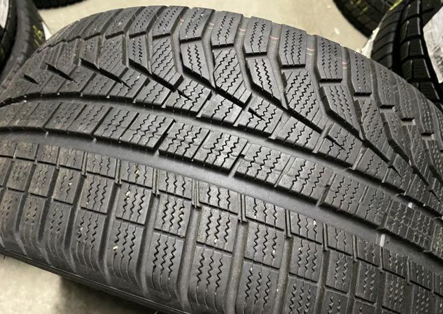 Hankook Winter I&#39;Cept Evo2 W320 235/40 R18 95V