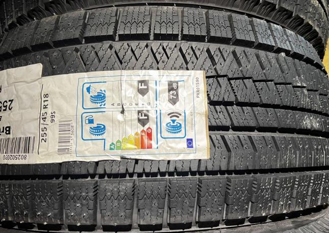 Bridgestone Blizzak Ice 255/45 R18