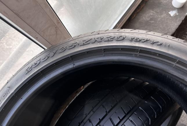Pirelli P Zero 255/35 R20