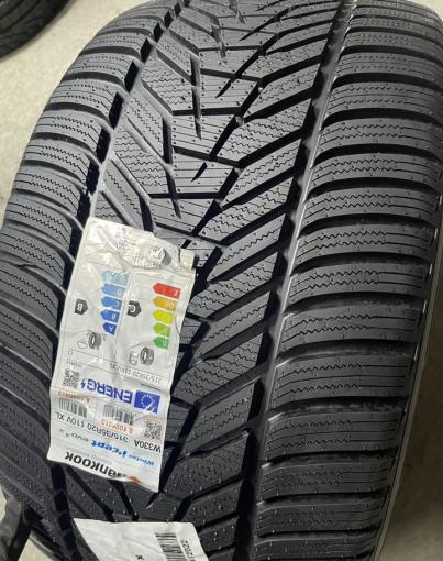 Hankook Winter I&#39;Cept Evo 3 W330A 275/40 R20 и 315/35 R20 V