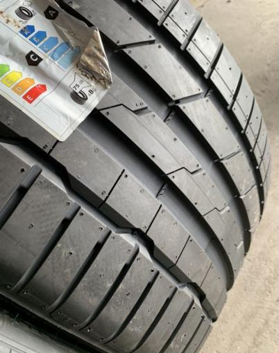 Hankook Ventus S1 Evo 3 K127B 255/35 R21 и 285/30 R21 100Y