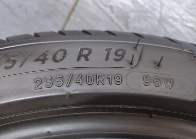 Michelin Primacy 4 235/40 R19 96W