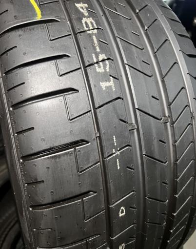 Pirelli P Zero PZ4 285/35 R20