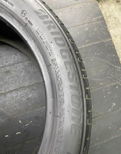 Bridgestone Potenza S001 245/45 R19 и 275/40 R19