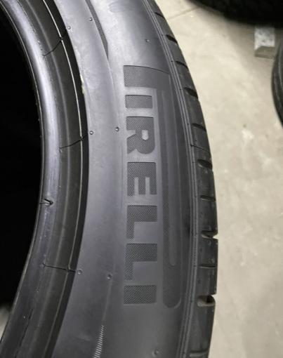 Pirelli P Zero PZ4 285/40 R19 107Y