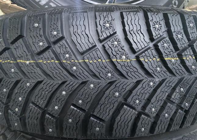 Michelin X-Ice North 4 215/65 R17 103T