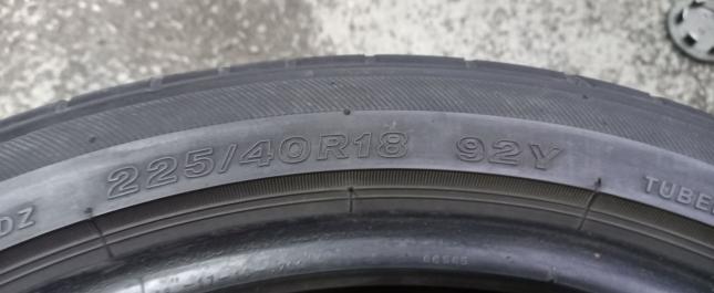 Bridgestone Potenza S001 225/40 R18 92Y