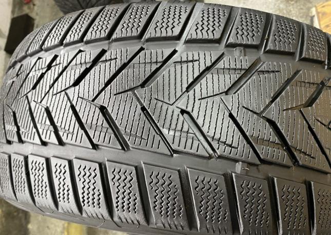 Vredestein Wintrac Xtreme S 235/45 R17 97V