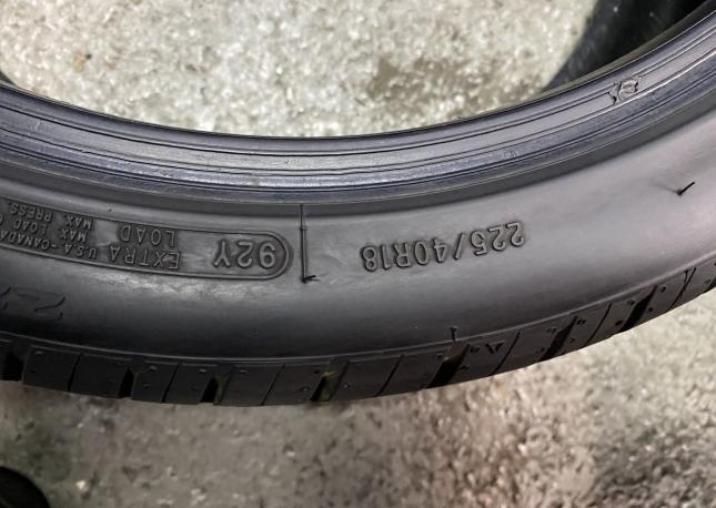 Avon ZV7 225/40 R18 92Y