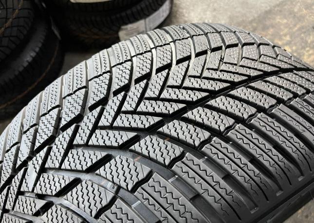 Bridgestone Blizzak LM005 DriveGuard 265/40 R21 105H