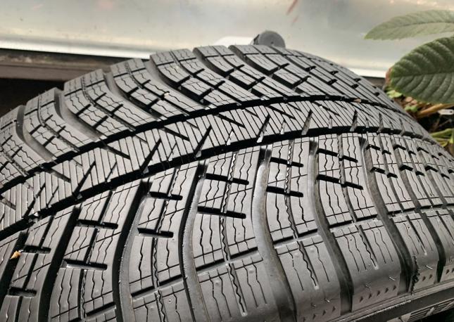 Michelin Pilot Alpin 5 275/45 R20 и 305/40 R20