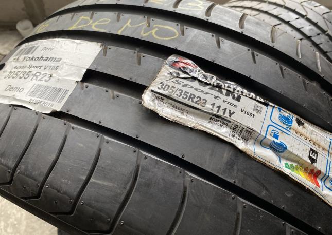 Yokohama Advan Sport V105 305/35 R23 111Y