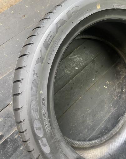 Goodyear EfficientGrip 235/45 R19