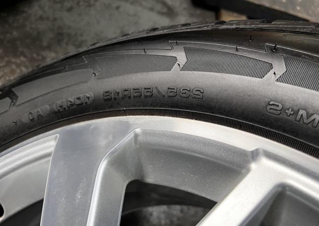 Goodyear UltraGrip Performance Gen-1 235/55 R18