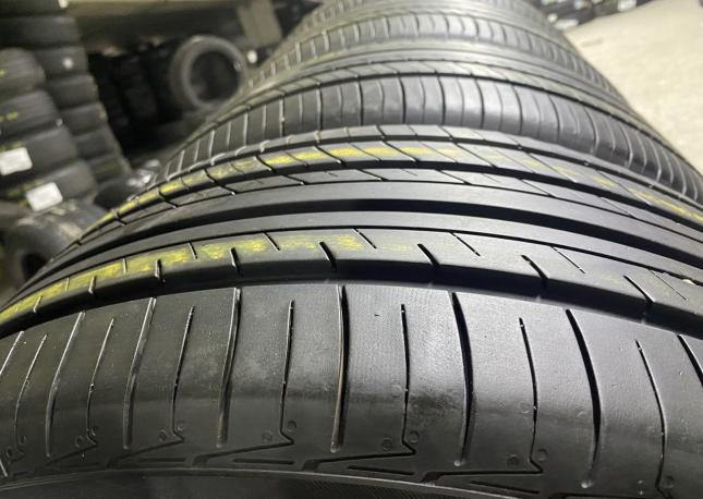 Yokohama Advan dB V552 245/45 R17