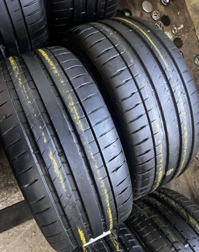 Michelin Pilot Sport 4 255/35 R19