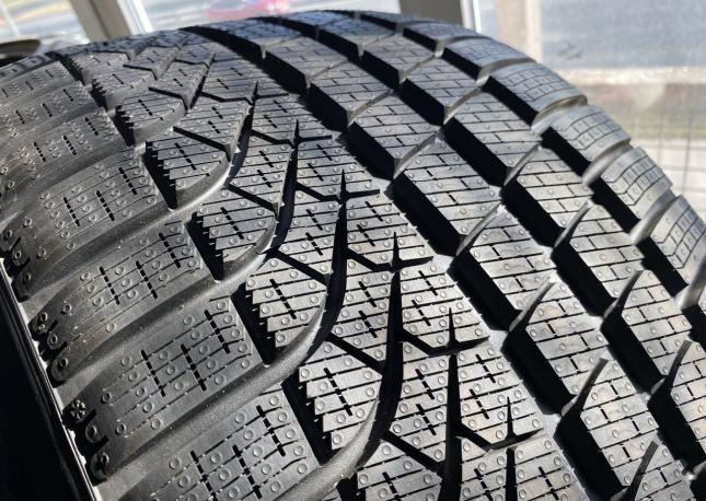 Pirelli P Zero Winter 285/30 R22 101W