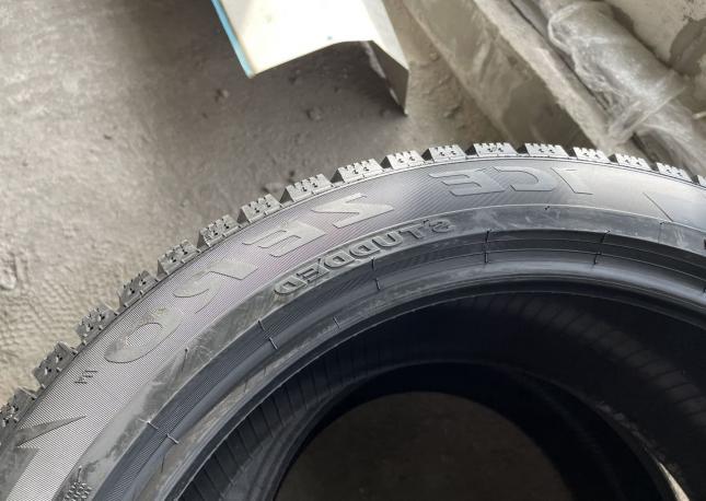 Pirelli Ice Zero 235/55 R17