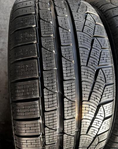 Pirelli Winter Sottozero II 245/45 R19 и 275/40 R19