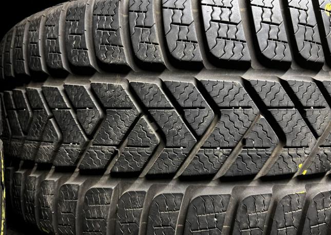 Pirelli Winter Sottozero 245/40 R18