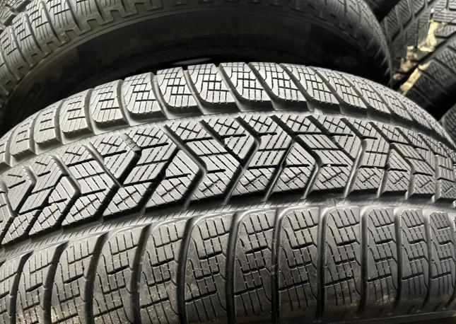 Pirelli Scorpion Winter RFT 235/55 R19 H