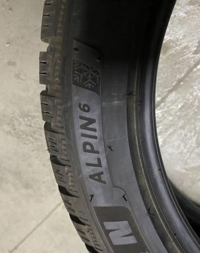 Michelin Alpin 6 215/45 R18