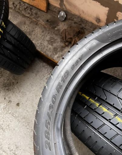 Pirelli P Zero 285/30 R19 и 255/35 R19