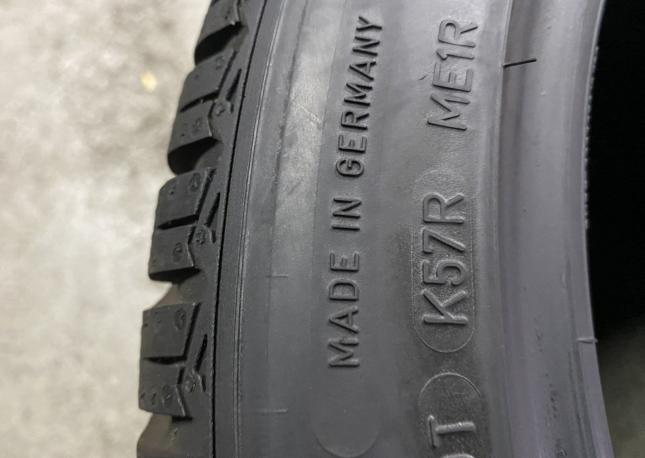 Goodyear UltraGrip 8 Performance 225/45 R17 94H