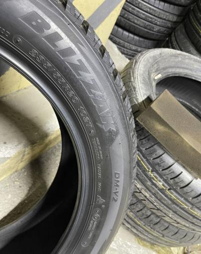 Bridgestone Blizzak DM-V2 235/55 R20 102T