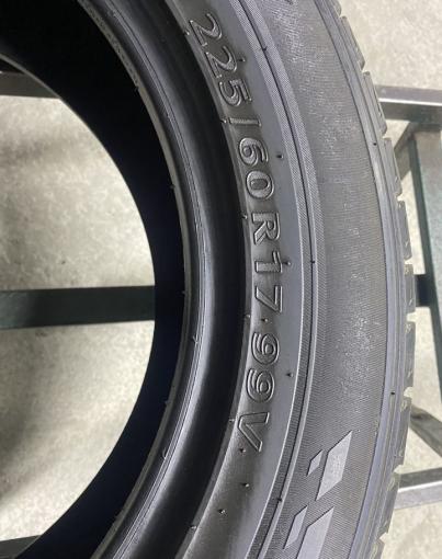 Kumho Crugen Premium KL33 215/60 R17