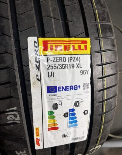 Pirelli P Zero PZ4 255/35 R19