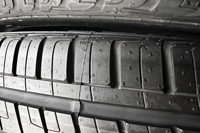 Continental ContiCrossContact UHP 265/40 R21