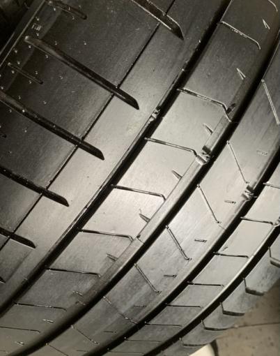 Pirelli P Zero PZ4 285/40 R23 и 325/35 R23 111Y