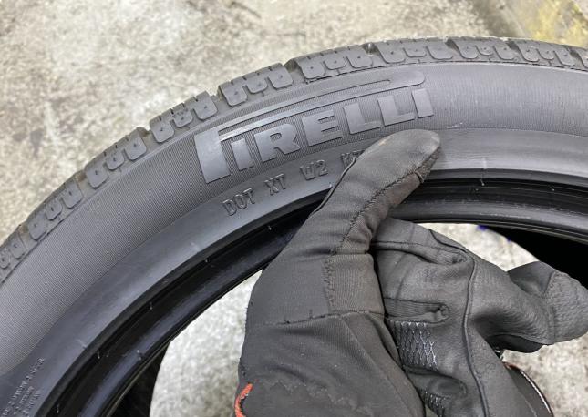 Pirelli Sottozero Winter 240 245/45 R19 102V