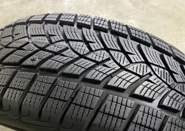 Goodyear UltraGrip Performance Gen-1 215/65 R17 99V