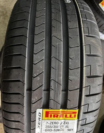 Pirelli P Zero PZ4 255/35 R21