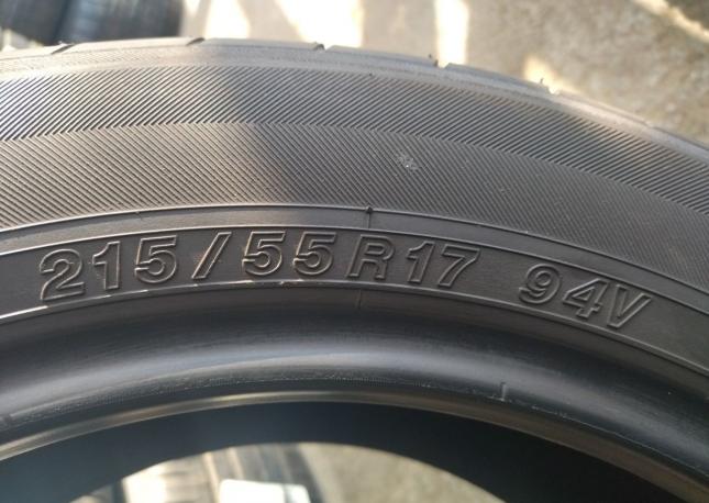 Yokohama dB Decibel E70 215/55 R17 94V