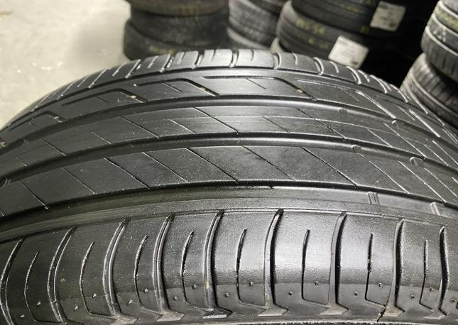 Bridgestone Turanza T001 215/55 R17