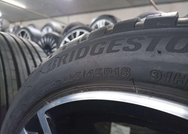 Bridgestone Blizzak LM-001 Evo 225/45 R18 и 255/40 R18