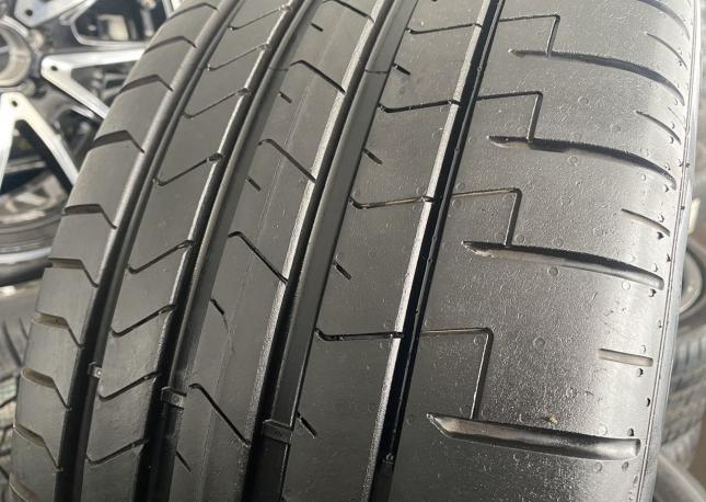 Pirelli P Zero PZ4 L.S. 255/45 R19 и 285/40 R19 104Y