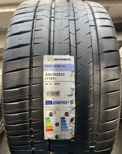 Michelin Pilot Sport 4 S 285/40 R22 и 325/35 R22 114Y