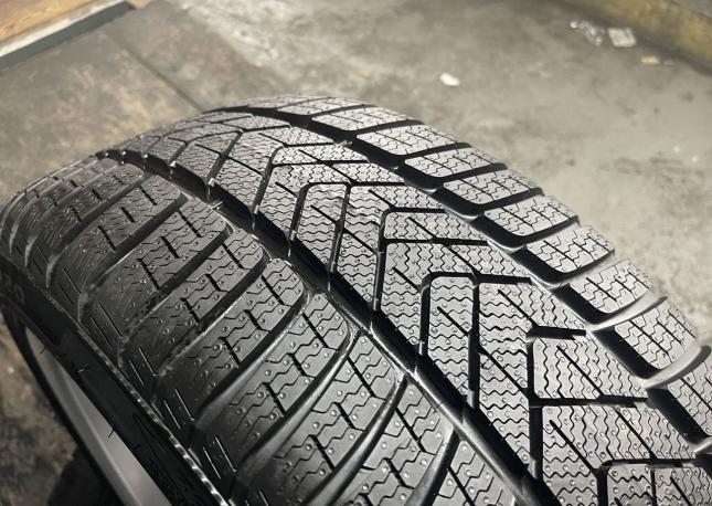 Pirelli Winter Sottozero 3 255/40 R20 101W