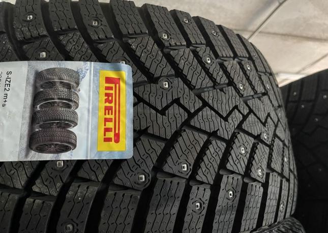 Pirelli Ice Zero 2 285/40 R21