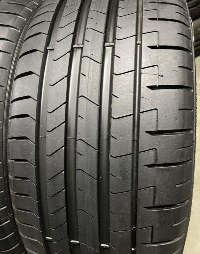 Pirelli P Zero PZ4 255/45 R19 и 285/40 R19 Y