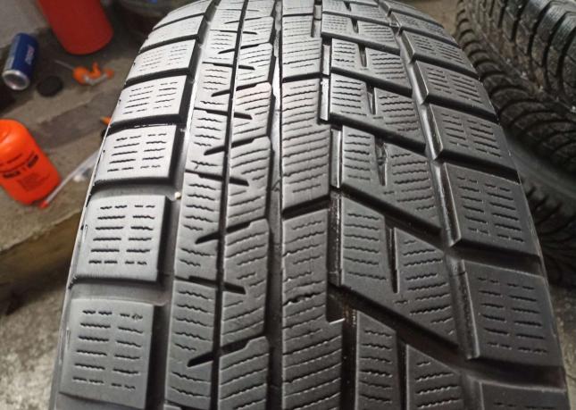 Yokohama Ice Guard IG60 215/65 R16