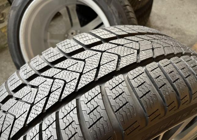 Pirelli Winter Sottozero 3 255/35 R21 98V