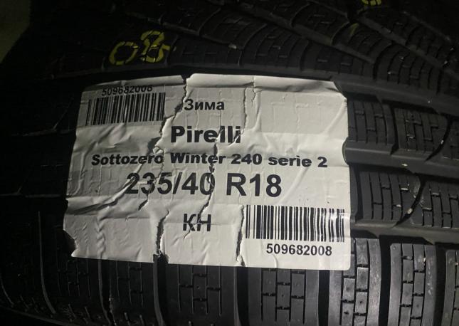 Pirelli Winter Sottozero 240 Serie II 235/40 R18