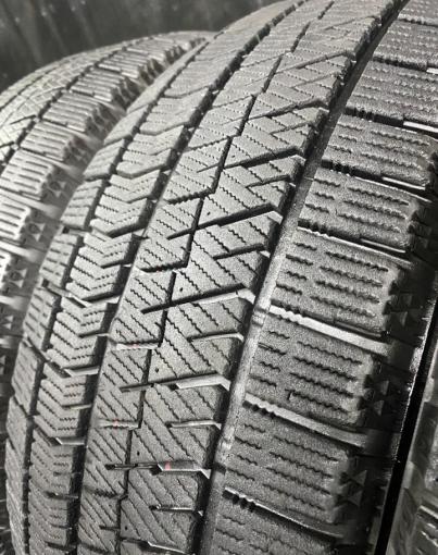 Bridgestone Blizzak VRX2 215/55 R17